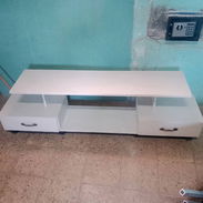 Cama de tubo y mesita de sala - Img 56214560