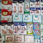 Culeros para bebé varias marcas y tallas, toallitas húmedas,talco,yogurt frutas fru - Img 57598022