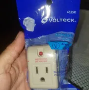 Protector de voltaje para 110v, sirve para neveras, televisores, microondas, refrigeradores. - Img 50408597