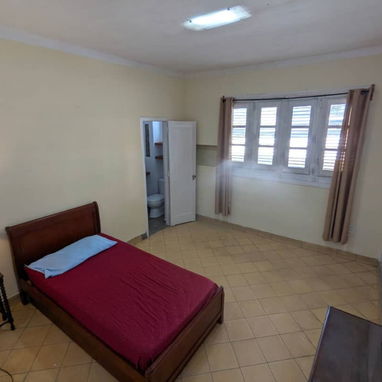 RENTA LINEAL EN LA RAMPA, VEDADO - Img 119256399