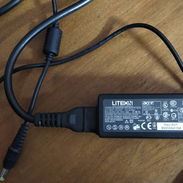 Cargador de laptop Acer - Img 56360950