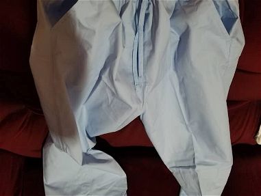 Venta de pijamas médico talla L color azul clarito - Img 69176801