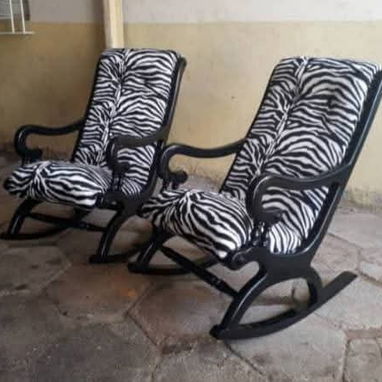 Sillones de madera capitoneados - 2/8