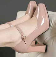 Zapatos de tacón grueso elegantes - Img 49945676