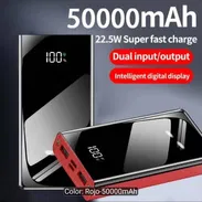 Batería externa de 50000 mAh con carga rápida de 22.5W. Su pantalla digital te muestra el porcentaje exacto y su diseño - Img 57799719