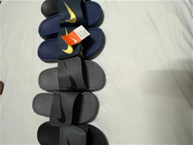 Chancletas, sandalias y zapatillas - Img main-image-45861708