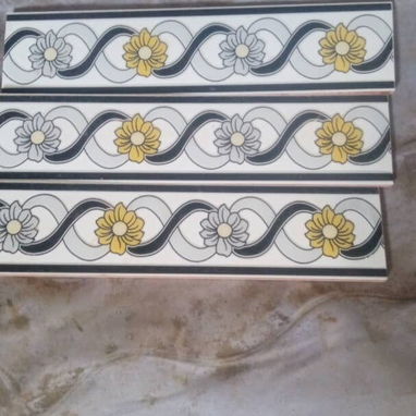 Cenefa de cocina y de bañó loza de piso y azulejos cintillo cemento gris cola importado entre otras cosas más - Img 121502602