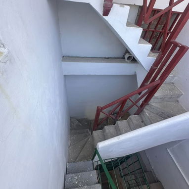 Propiedad en construcción en bajos de un biplanta cercano a 31 y 30 , Sierra - Miramar - 2/10