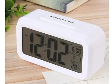 2 modelos d Relojes Digitales Despertadores Inteligente - Img 66606492