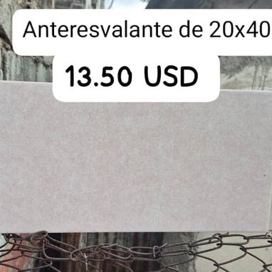 Losas importadas antirresbalantes  , entre otros . - 2/6