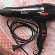 Secadora de pelo marca Wtrr - Img 56878004