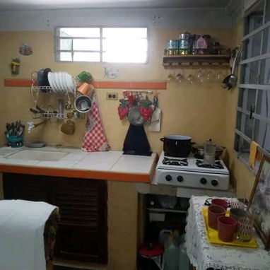 150 USD Rento Apto Súper Céntrico H.Vieja ha una cuadra dé Belascuain con lo básico Edif Cerrado 1/4 Y demás Comidades - Img 122327615