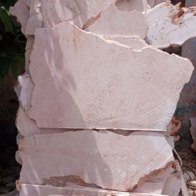 Enchapes de piedra jaimanita y laja ideal para eliminar la humedad reforzar la pared y ahorrar en pinturas. Somos 1ra 👍 - Img 123091371