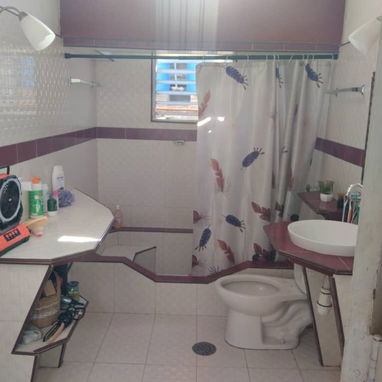 $18.000usd CON CASI TODO DENTRO  En venta apartamento (planta alta) en  Luyanó, 10 de Octubre. CONSTRUCCIÓN  CAPITALISTA - 3/10