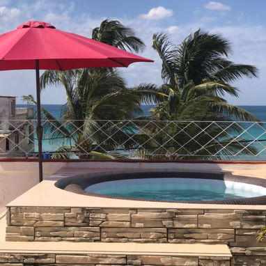 Renta de casa con piscina en Guanabo con vista al mar. Alquiler de cas en la playa con piscina en Guanabo y parrilla - 4/10