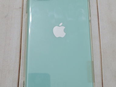 Iphone 11 impecable $270 - Img main-image
