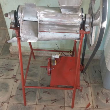 Se venden moledoras y despulpadoras - 7/8