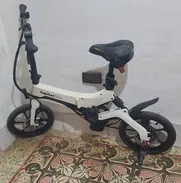 Bicicleta eléctrica plegable y ligera - Img 49467476