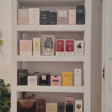 PERFUMERÍA PERFUME PERFUMES (VARENSIA/ UDV/ ULRIC /) VEDADO - Img 114179202