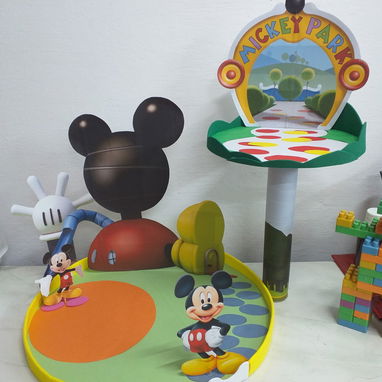 Piñatas y más decoraciones para cumpleaños - Img 121765657