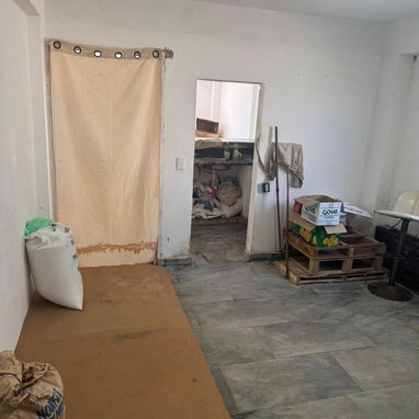 Apt 1 cuarto frente calle bajos y portal por 60y31 en 20mil 535823877 - Img 121776223