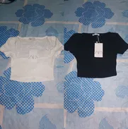 Blusas negra y blanca, escotada, Zara, talla S - Img 50491984