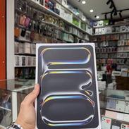 IPAD PRO ( M4 ) 13 PULGADAS Y 256GB (WIFI + CELULAR Esim) SELLADA EN CAJA -- 1270 USD - Img 56932137