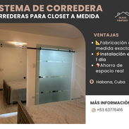 "No puedo creer lo diferente que se ve el cuarto con solo cambiar la puerta." 🤩Sistema de corredera de cristal closet - Img 56017236
