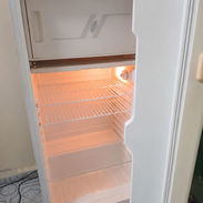 Refrigerador Haier con congelador – Compacto y en buen estado - Img 56484055