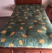 Venta de cama 3/4 de caoba con su colchón - Img 45836198