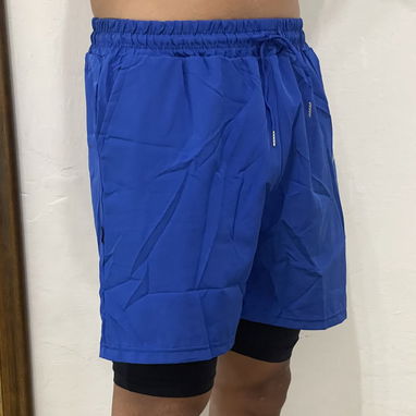 Short deportivo con licra de hombre para el gym - Img 123327800