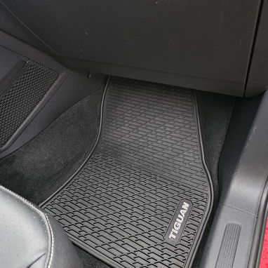 Volkswagen Tiguan SE 2021 | 34 mil millas • 3 filas • Techo panorámico • Impecable - 10/10
