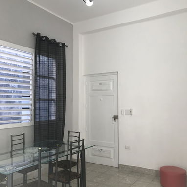 Se renta apto lineal de un cuarto cerca del malecón - Img 116267830