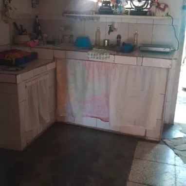Vendo casa en  SAN JOSÉ DE LAS LAJAS, A UNA CUADRA DE LA ESCUELA MANUEL ASCUNCE, FRENTE CON FRENTE AL CONSULTORIO MÉDICO - 8/10