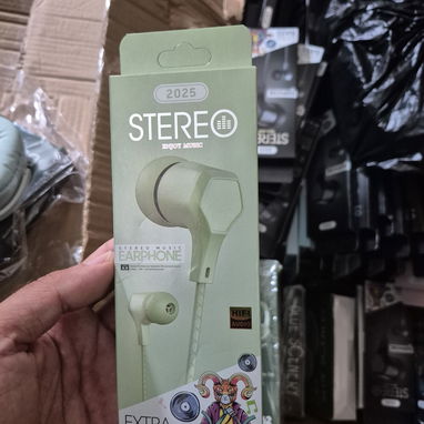 POR CANTIDAD!! Audífonos Estéreo/ Manos Libre/ Cable engomado / Nuevos en Caja - 4/6