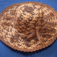 Pamela y sombrero - Img 57381148