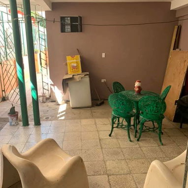 Dos casas en una ubicada en víbora park - 9/10