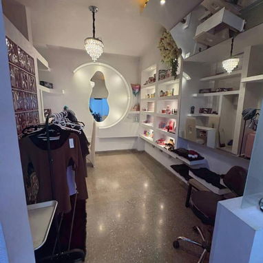 🏢 ¡SE VENDE SALÓN DE BELLEZA TOTALMENTE EQUIPADO! - 2/6