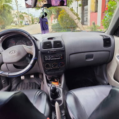 VENDO Hyundai Accent 2005 en perfecto estado (Unico dueñoy con certifico en mano) Está en la Habana, Playa - - Img 125071015