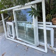 Vendo 3 ventanales de aluminio y cristal de uso - Img 45656804