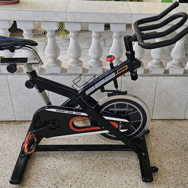 Bicicleta de spinning profesional - Img 126224111