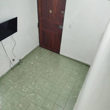 Permuto Apt Capitalista de 2/4 dentro del Vedado y Nuevo Vedado - Img 124905656