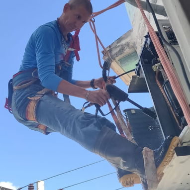 Seriedad, profesionalidad y garantía en trabajos con equipos de clima. 52966031 - Img 119054476