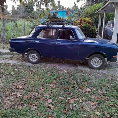 Moskvitch Listo para traspaso , chapisteria recién hecha , motor reparado y cuenta con motor de respuesto. - Img 123670289