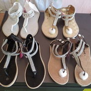 Sandalias engomadas de buen material. - Img 57954217