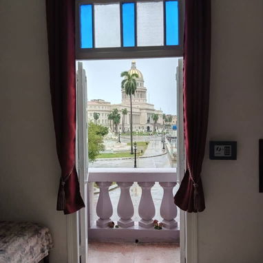Cod.Z 🎉 ¡OFERTA Se Renta Apartamento con Aire Acondicionado y Caja Fuerte - Img 108806751