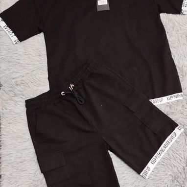 Pullover de hombre 5 USD. - conjuntos overzise. 10 USD - Img 123523675