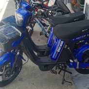 Bicimoto eléctrica X-Ryder Batería: 51.2v x 35 ah LiFePO4 Autonomía: 80 - 90 km 1430 usd - Img 57968008