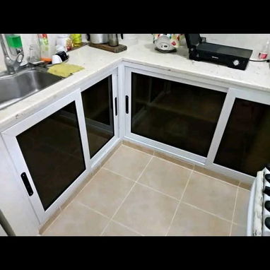 Realizamos todo tipo de diseños modernos en carpintería de aluminio 🪟 y cristal 🔮montaje y transportacion free - Img 118830884