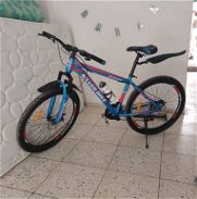 Bicicleta medida 26 nueva en caja 💲250 USD ▪︎Sistema de cambio SHIMANO▪︎Freno de disco ▪︎24 velocidades ▪︎8 piñones y 3 - Img 46104752